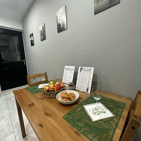 2 Bedroom Flat With Hot Tub Cardiff Extérieur photo